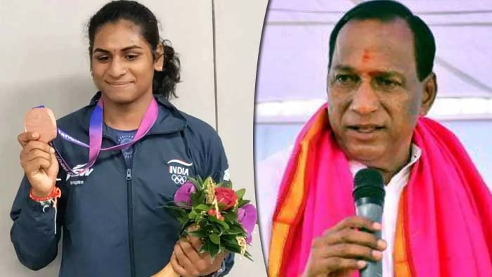 Malla Reddy: నగరానికి స్టార్ షూటర్ ఇషా సింగ్..  స్వాగతం పలికిన మంత్రి మల్లారెడ్డి…