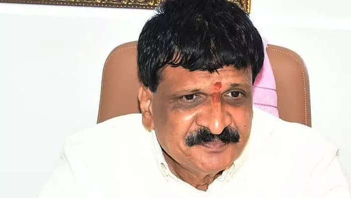 Mynampally Hanumanth Rao : ప్రభుత్వంది ఒంటెద్దు పోకడ.. మహిళ నాయకులకు రాత్రివేళ ఫోన్లు చేస్తూ