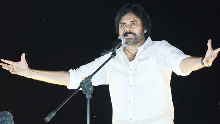 Pawan Kalyan: సినిమా వాళ్లు భయంతో ఉన్నారు.. పవన్‌ ఆసక్తికర వ్యాఖ్యలు