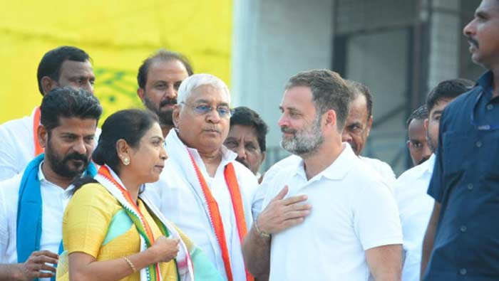 Rekha Naik : రాహుల్ గాంధీ సమక్షంలో కాంగ్రెస్ తీర్థం పుచ్చకున్న రేఖా నాయక్