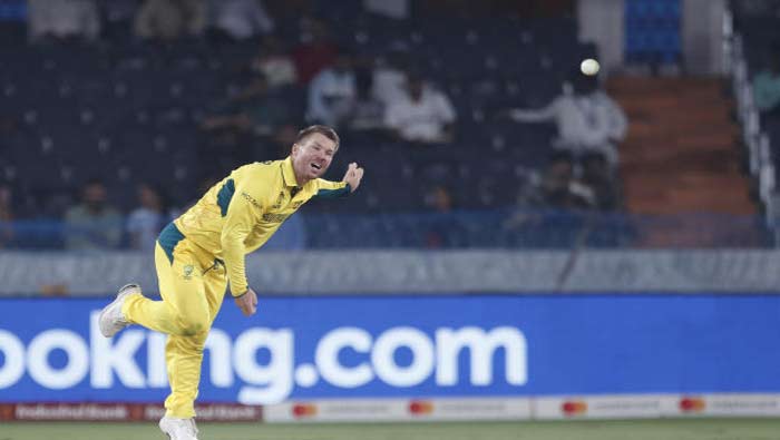David Warner: డేవిడ్‌ భాయ్ బౌలింగ్‌ చూశారా.. మాములుగా లేదు..! పరుగుల సమర్పయామి