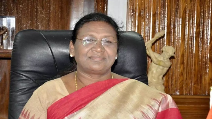Droupadi Murmu: పుట్టపర్తిలో సత్యసాయి మహాసమాధిని దర్శించుకున్న రాష్ట్రపతి ద్రౌపది ముర్ము