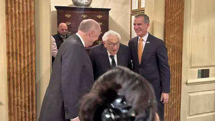 Henry Kissinger: అమెరికా ప్రఖ్యాత దౌత్యవేత్త హెన్రీ కిస్సింజర్ మృతి.. భారత్‌తో బంధాన్ని సమర్థించిన నేత..