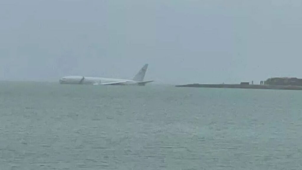 Kaneohe Bay Plane Crash