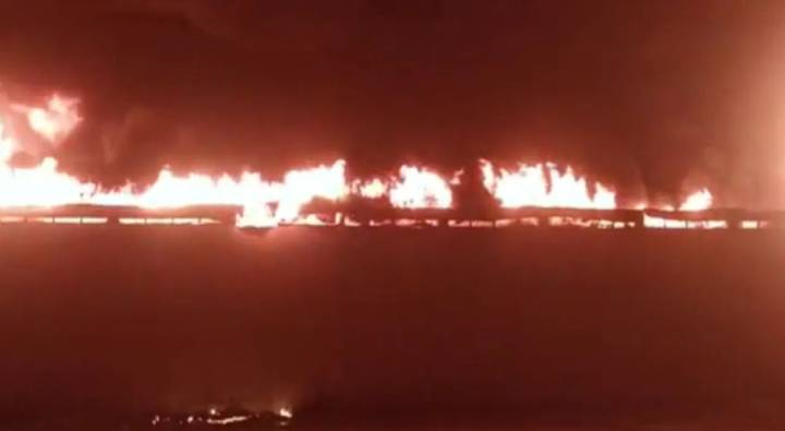 Fire Accident: అదానీ గ్రూపునకు చెందిన గోదాంలో భారీ అగ్నిప్రమాదం.. బాంబుల్లా పేలుతున్న నూనె డబ్బాలు