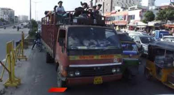 Telangana Elections: ఓటేసేందుకు తరలిన ఓటర్లు.. హైవేలపై భారీగా ట్రాఫిక్ జామ్