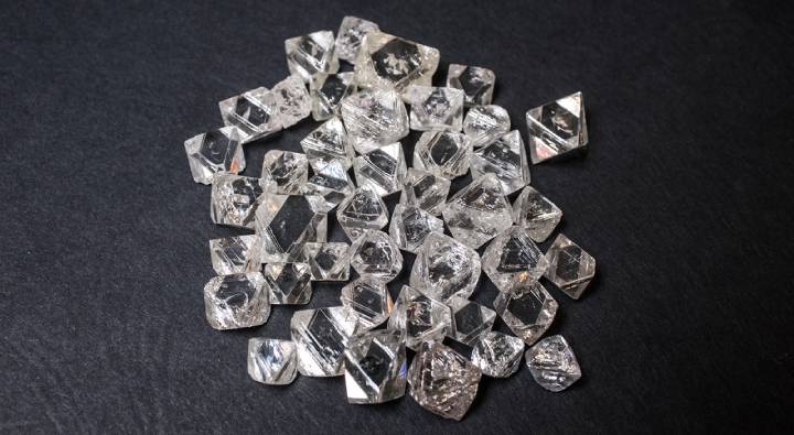 Diamond Price Crash: భారీగా పడిపోయిన వజ్రాల ధరలు.. సరఫరా నిలిపివేసిన కంపెనీలు