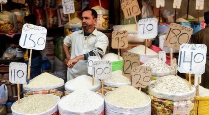 Pakistan : పాకిస్తాన్ లో పెరుగుతున్న కష్టాలు.. బతుకు జీవుడా అంటున్న జనాలు