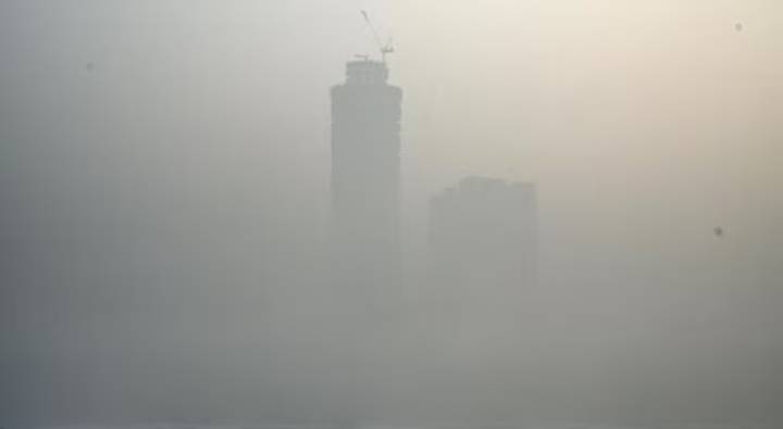 Delhi Pollution: ఢిల్లీ కాలుష్యం.. ఊపిరితిత్తులు, కళ్లు, గుండె, మెదడును దెబ్బతీస్తుంది