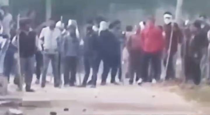 Madhya Pradesh: మధ్యప్రదేశ్‌లో పోలింగ్ లో హింస.. ఇండోర్, డిమానీలో రాళ్ల దాడి