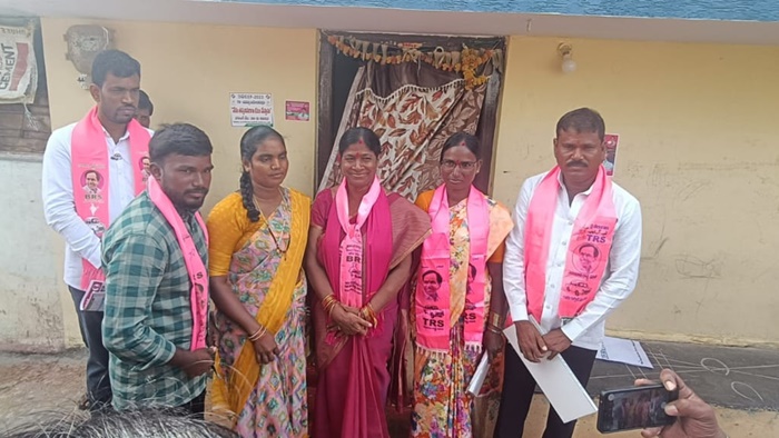 Singireddy Vasanthi: అభివృద్ధి పథంలో కేశంపేట.. నిరంజన్ రెడ్డిని మరోసారి ఆశీర్వదించండి..