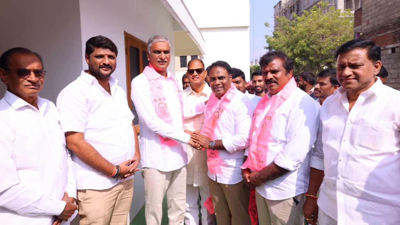 Telangana Elections 2023: బీఆర్‌ఎస్‌లో చేరిన బాబూ మోహన్‌ కుమారుడు!