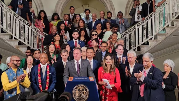 New York: న్యూయార్క్‌ లో దీపావళికి సెలవు.. ప్రకటన విడుదల చేసిన గవర్నర్‌ కేథీ