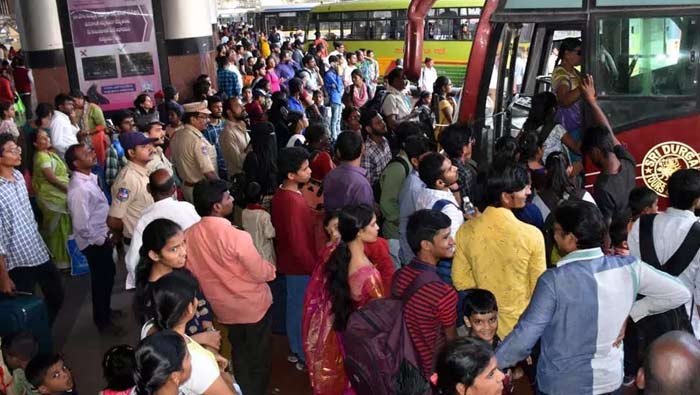 MGBS : తెలంగాణ రాష్ట్రవ్యాప్తంగా అసెంబ్లీ ఎన్నికలు.. ప్రయాణికులతో కిక్కిరిసిన ఎంజీబీఎస్