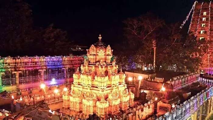 Kanaka Durga Temple: దసరా నవరాత్రులు.. అంకిత భావంతో విధులు నిర్వహించారు