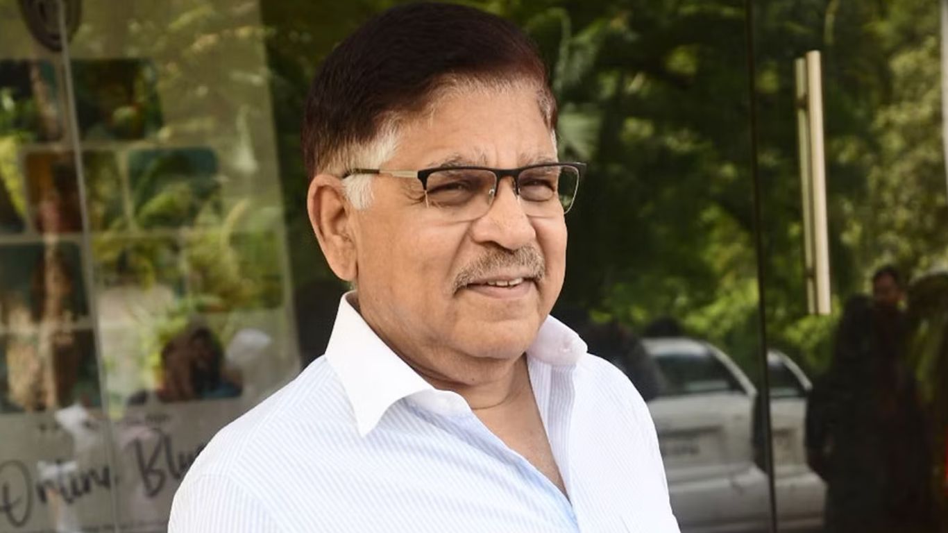 Telangana Elections 2023: సెలవనుకుని బీరు తాగి పడుకునే వాళ్లందరూ.. లేచి వచ్చి ఓటు వేయండి!