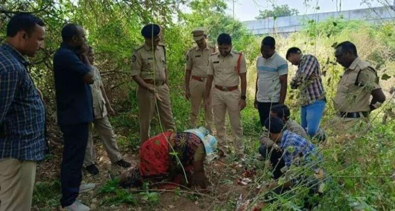 Andrapradesh : ఈ లేడీ ముందు గజ దొంగలు పనికిరారు.. మద్యం కోసం పెద్ద సొరంగమే తవ్విందిగా..