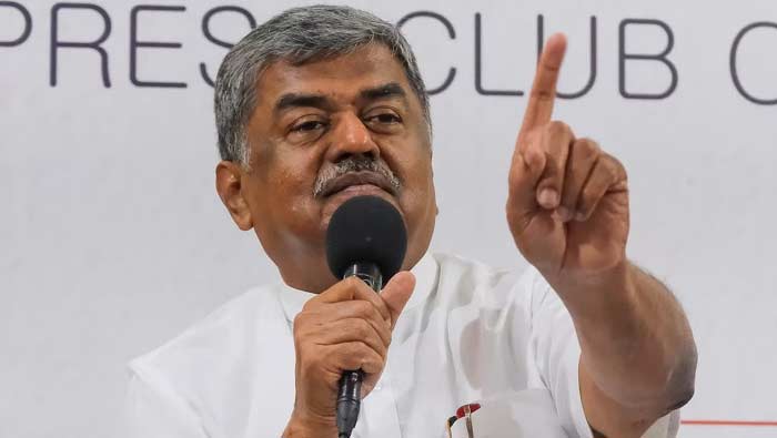 BK Hariprasad : ప్రజలకు సంక్షేమ పథకాలు అమలు చేసింది కాంగ్రెస్