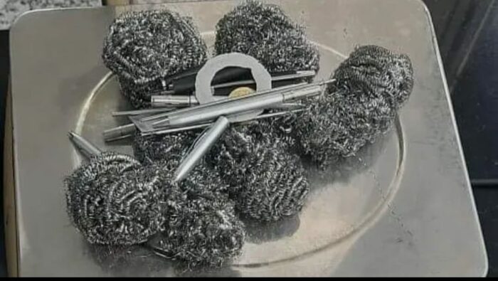 Mangaluru: మంగళూరు ఎయిర్ పోర్ట్ రూ.70.02 లక్షల విలువైన బంగారం స్వాధీనం..