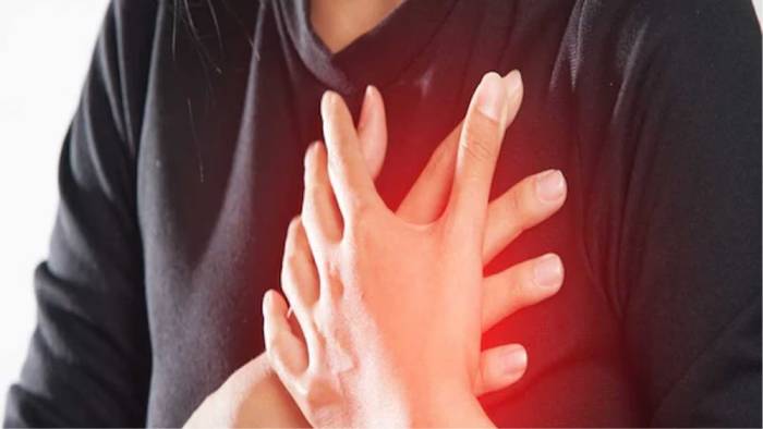 Heart Attack: 9వ తరగతి బాలికకు గుండెపోటు.. పరీక్షా హాలులోనే మృతి