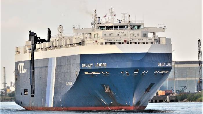 Ship Hijack: భారత్ వస్తున్న నౌకను హైజాక్ చేసిన హౌతీ తిరుగుబాటుదారులు..