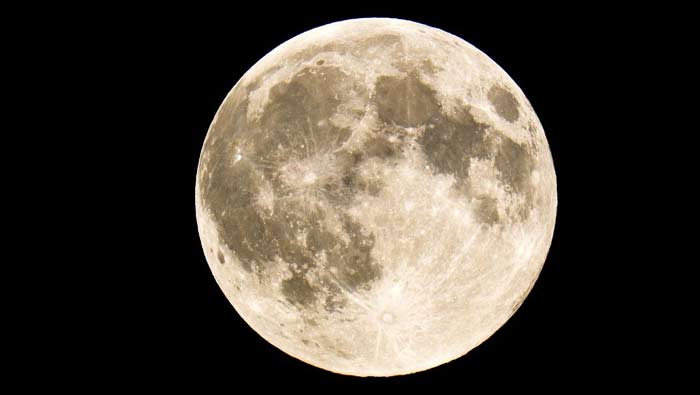 Moon Age : చంద్రుని వయస్సును కనుగొన్న శాస్త్రవేత్తలు…!