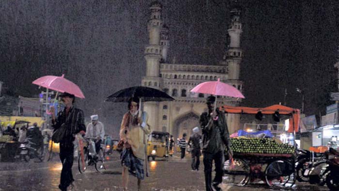 Rain Alert: తెలుగు రాష్ట్రాలకు వర్ష సూచన.. వచ్చే నాలుగు రోజులు ఈ జిల్లాల్లో వానలు