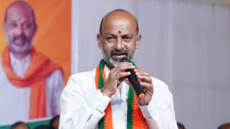 Telangana Election Results: కరీంనగర్ అసెంబ్లీ ఫలితంపై హైడ్రామా.. రీకౌంటింగ్ కోరిన బండి సంజయ్!