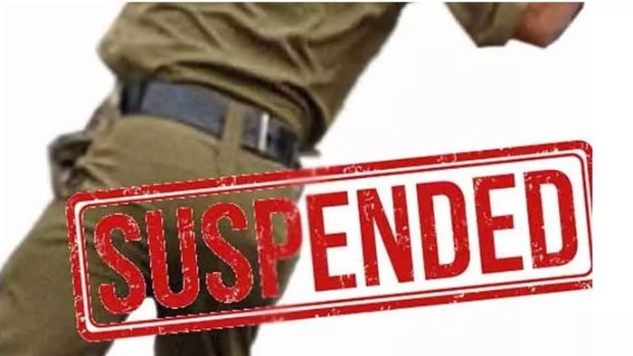 Women Fight: అట్లుంటది మరీ.. మహిళల గొడవలో తలదూర్చిన కానిస్టేబుల్ సస్పెండ్