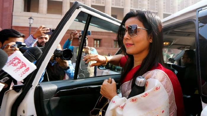 Mahua Moitra: “క్యాష్ ఫర్ క్వేరీ” కేసులో పార్లమెంట్ నుంచి ఎంపీ మహువా మోయిత్రా బహిష్కరణ