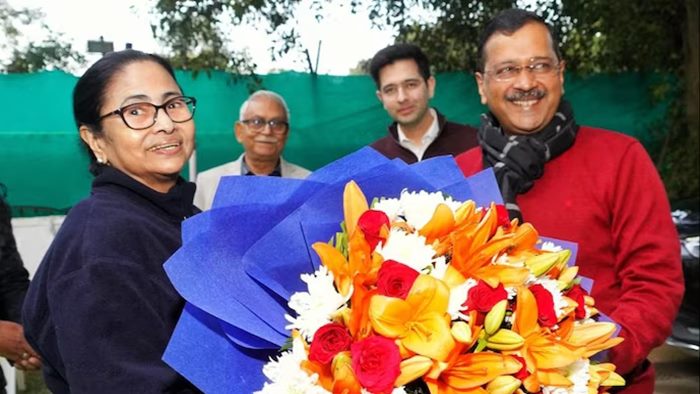 Mamata Banerjee: ఢిల్లీలో అరవింద్ కేజ్రీవాల్‌తో మమతా బెనర్జీ భేటీ