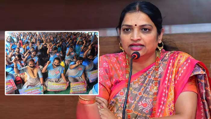 Minister Usha Sricharan: వేతనం పెంచేందుకు ఇది సమయం కాదు.. అంగన్వాడీలు సమ్మె విరమించాలి..