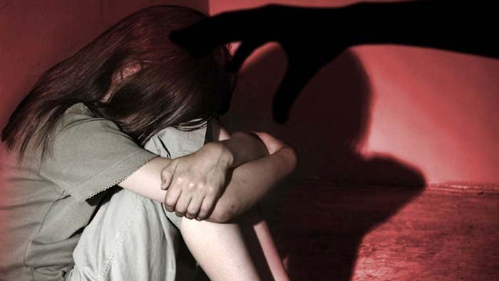 Rajasthan: మైనర్ బాలికను పెళ్లి చేసుకుని.. గదిలో బంధించి.. పది రోజులుగా అత్యాచారం..