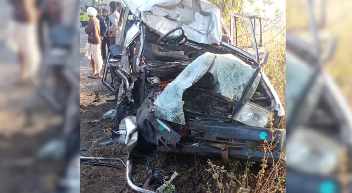 Maharashtra : నాగ్‌పూర్‌లో ఘోర రోడ్డు ప్రమాదం..  ట్రక్కు, కారు ఢీ.. ఆరుగురు మృతి