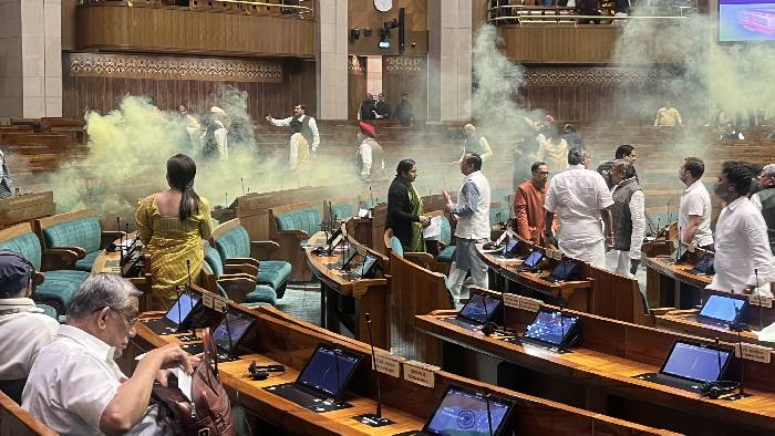 Parliament Breach: పార్లమెంట్ నిందితులకు మరో 15 రోజుల కస్టడీ పొడగింపు..