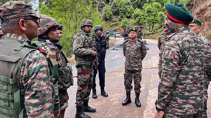 Poonch attack: పూంచ్ ఉగ్రదాడి చైనా-పాకిస్తాన్ పనే.. లడఖ్ నుంచి భారత బలగాలని మళ్లీంచే ప్లాన్..