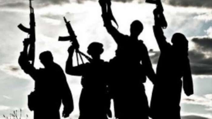 Manipur: మణిపూర్‌లో మళ్ళీ మొదలైన ఘర్షణ.. కాల్పుల్లో 13 మంది మృతి..