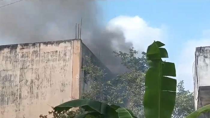 Fire Accident: హనుమకొండ లో అగ్నిప్రమాదం.. మిషన్ హాస్పిటల్ లో చెలరేగిన మంటలు..