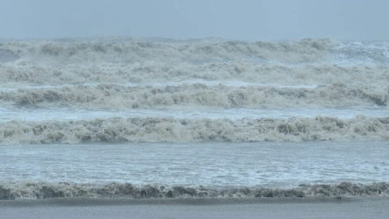 Cyclone Michuang Updates: బాపట్ల సమీపంలో తీరాన్ని తాకిన మిచౌంగ్!