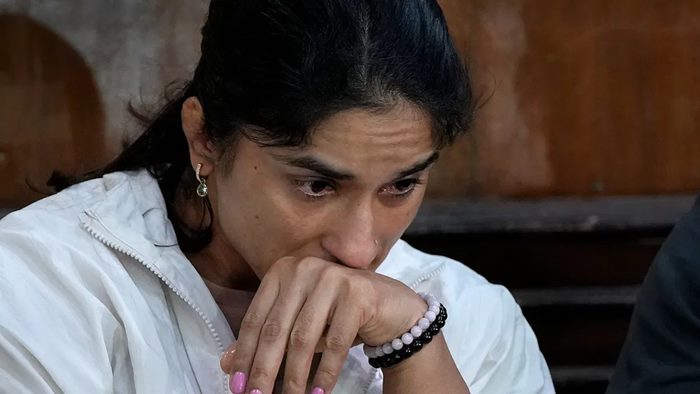 Vinesh Phogat: ఖేల్‌రత్న, అర్జున అవార్డులను తిరిగి ఇవ్వాలనుకుంటున్నా.. ప్రధానికి వినేష్ ఫోగట్ బహిరంగ లేఖ