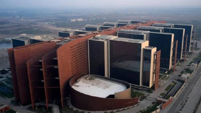 World's Largest Office Building