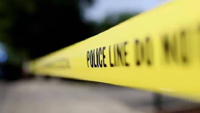 Man kills Mother: రూ. 5000 ఇవ్వలేదని అమ్మను చంపాడు.. సూట్‌కేస్‌లో డెడ్‌బాడీతో వేరే రాష్ట్రానికి..