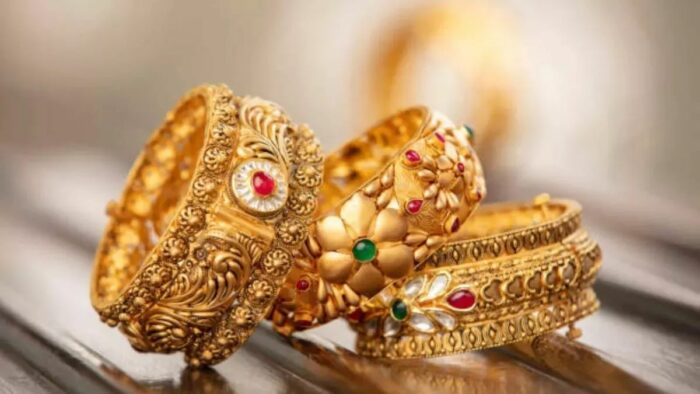 Gold Price Today : మగువలకు అదిరిపోయే గుడ్ న్యూస్.. భారీగా తగ్గిన బంగారం, వెండి ధరలు.. తులం ఎంతంటే?