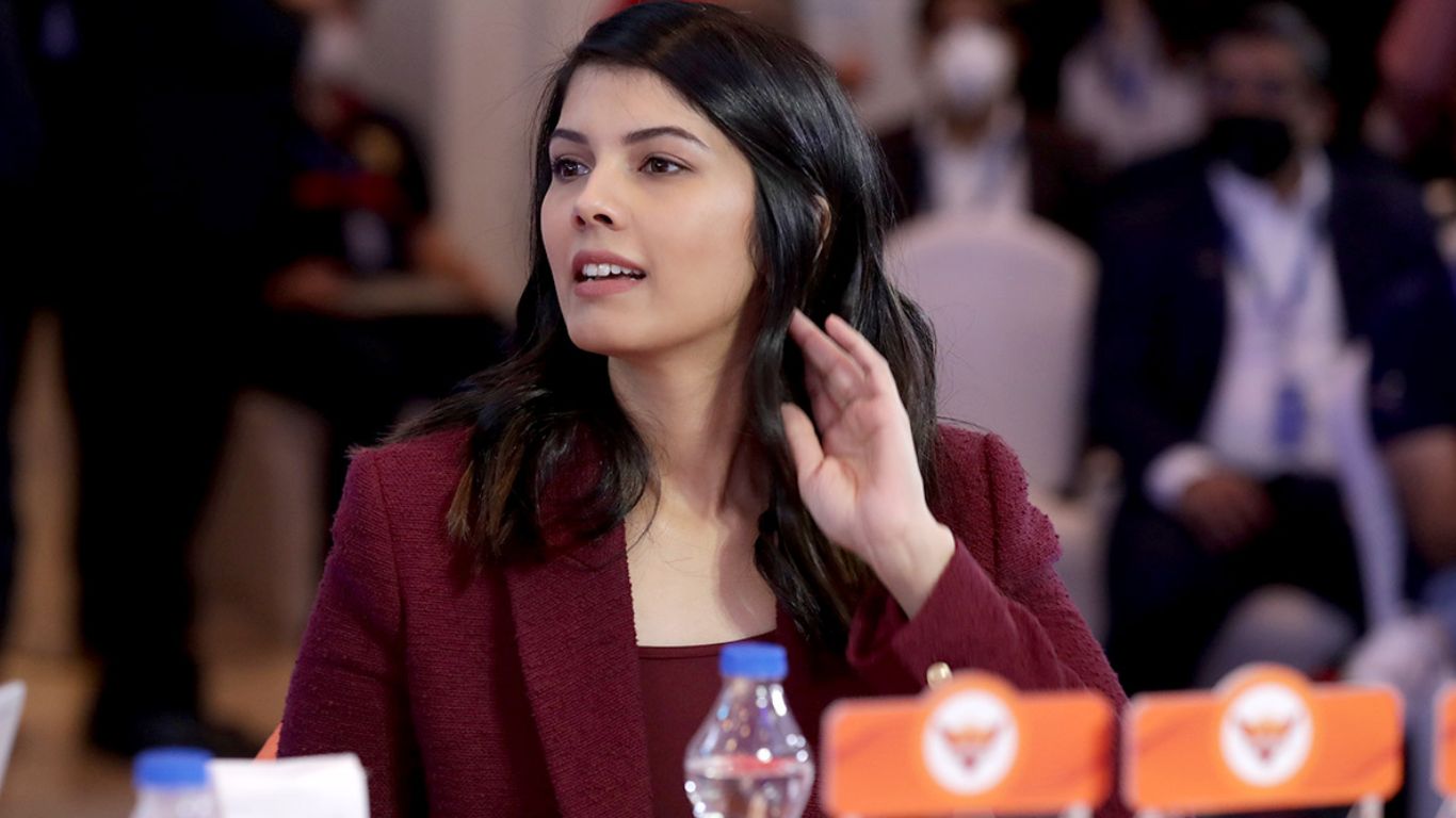 IPL 2024 Auction: ప్రపంచకప్ హీరో ట్రావిస్ హెడ్ కోసం తగ్గేదేలే అన్న కావ్య పాప!