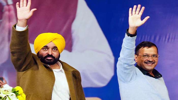 Kejriwal: అభివృద్ధి పనులకు కేంద్రం అడ్డంకులు సృష్టిస్తోంది..