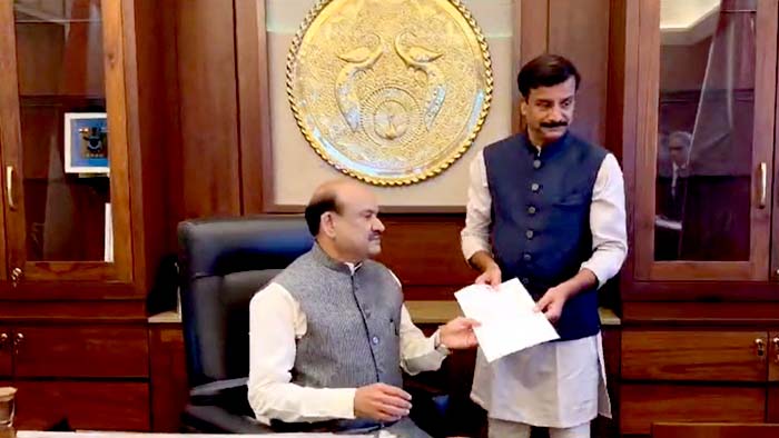 Kotha Prabhakar: ఎంపీ పదవికి కోట ప్రభాకర్‌ రాజీనామా.. లోక్ సభ స్పీకర్ ఓం బిర్లాతో భేటీ
