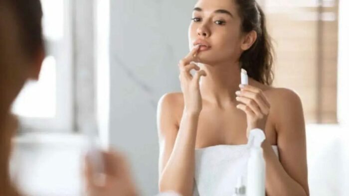 Lip Care : చలికాలంలో పెదాల సంరక్షణ కోసం ఈ టిప్స్ ను ఫాలో అవ్వండి…