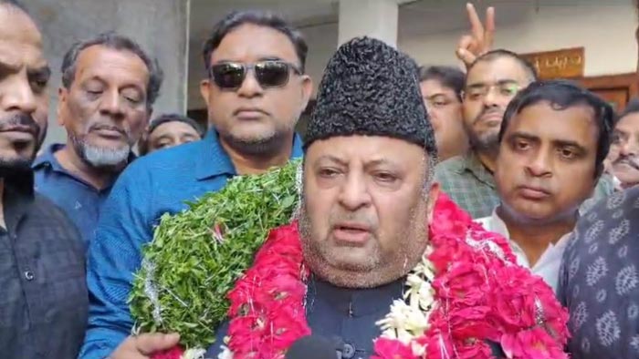 MIM Victory: బోణి కొట్టిన ఎంఐఎం.. చార్మినార్ లో గెలుపు