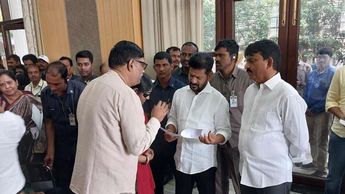 Praja Darbar: ప్రజా దర్బార్⁬ను కట్టుదిట్టంగా నిర్వహించాలని సీఎం రేవంత్ నిర్ణయం