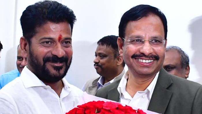 Breaking News: సీఎం రేవంత్ రెడ్డితో ఆర్టీసీ ఎండీ సజ్జనార్ సమావేశం..